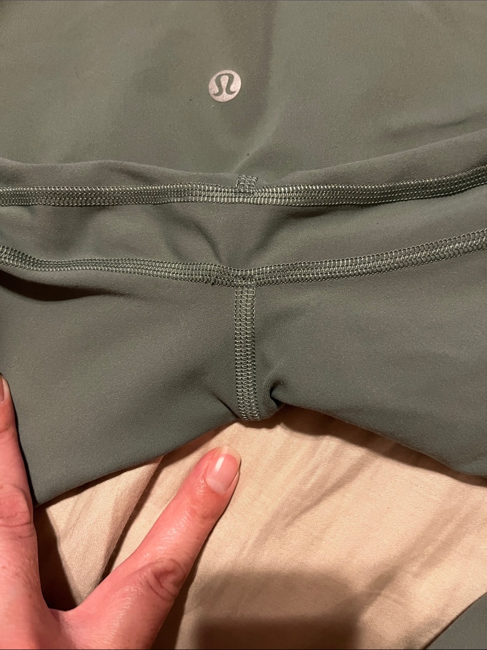 Lululemon High-Rise Green align leggings - Picture 2 of 4
